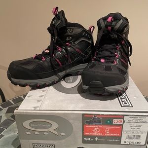 Steel toe boots. Blank and pink. Size 6.5. Worn about 5 times and only indoors.